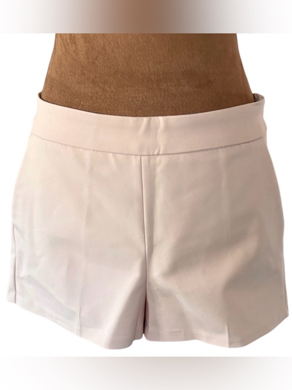 Express NWT Blush Pink Mid Rise Tailored Dress Shorts Size 6